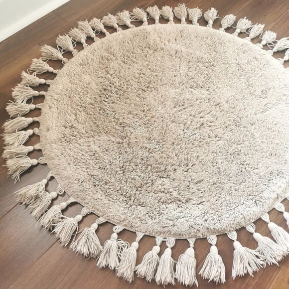 Round Tassel Bath Mat - Picture 4 of 5